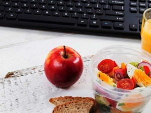 THE CORPORATE LIFESTYLE: TIPS TO BE FIT